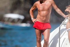 Francesco Totti in costume da bagno