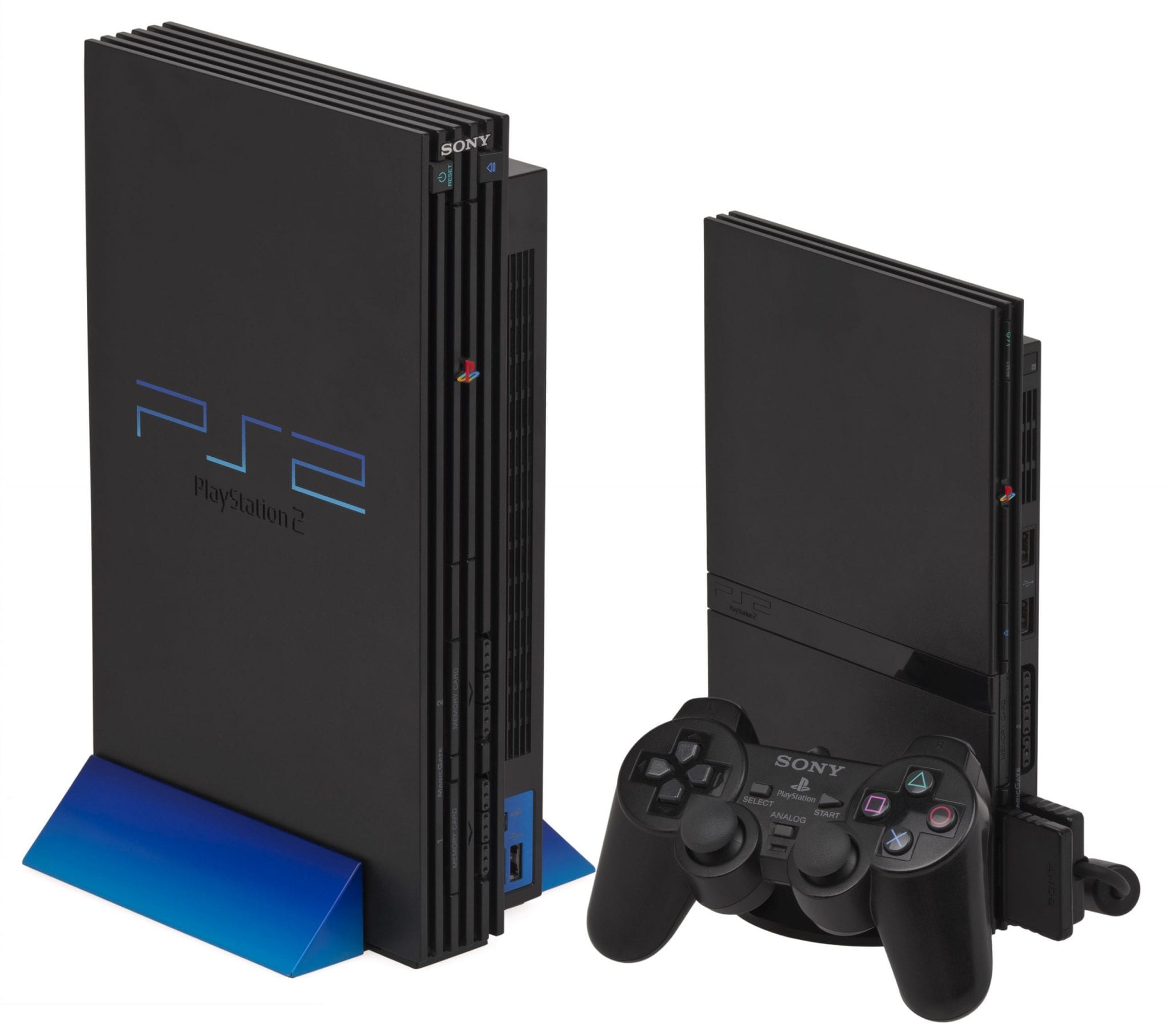 PS2, la console Sony in versione standard e slim