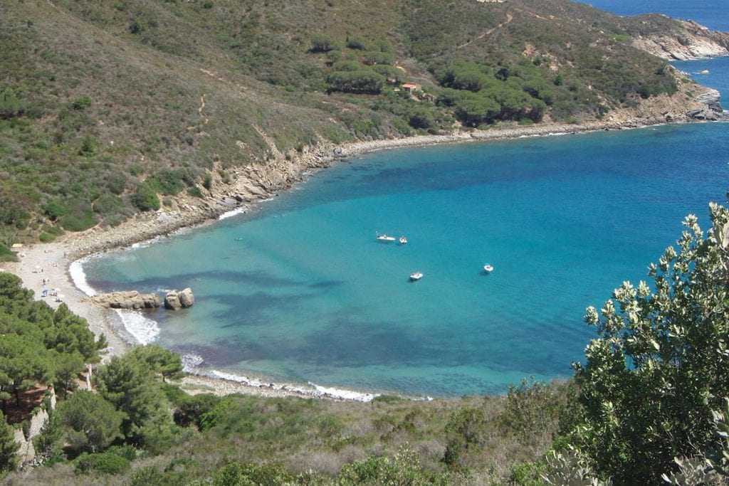 Vista dall'alto della spiaggia di Fonza, Isola d'Elba