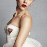Scarlett Johansson bellissima anche con i capelli corti