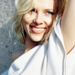 Lo splendido sorriso di Scarlett Johansson