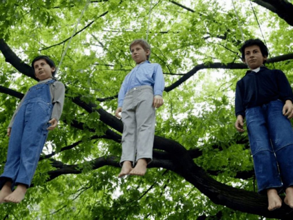 Scultura bambini impiccati 2004