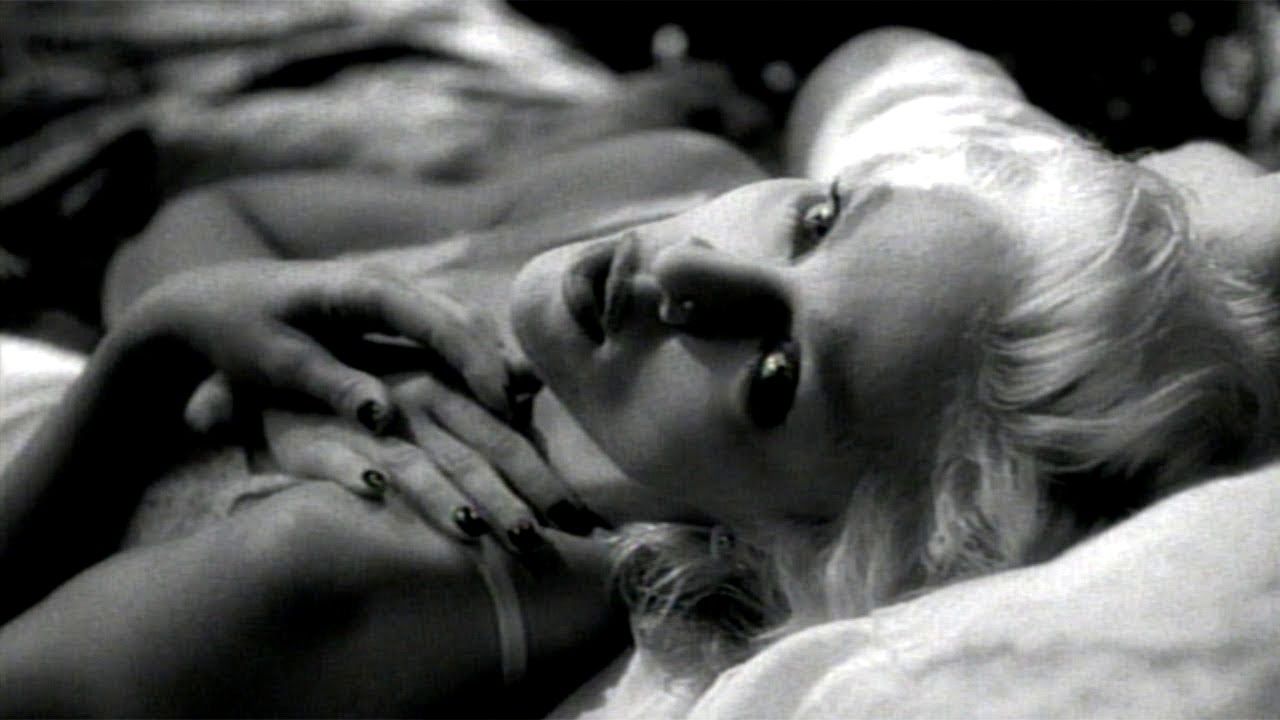 Madonna nel video di Secret