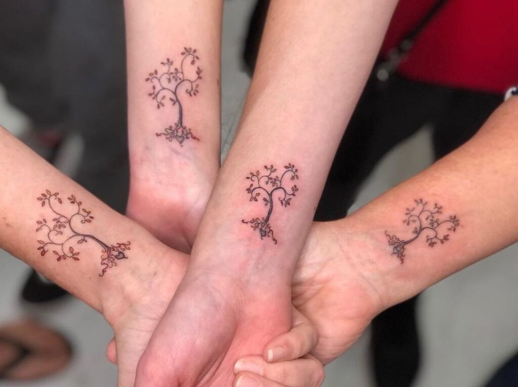 tatuaggi piccoli significativi famiglia