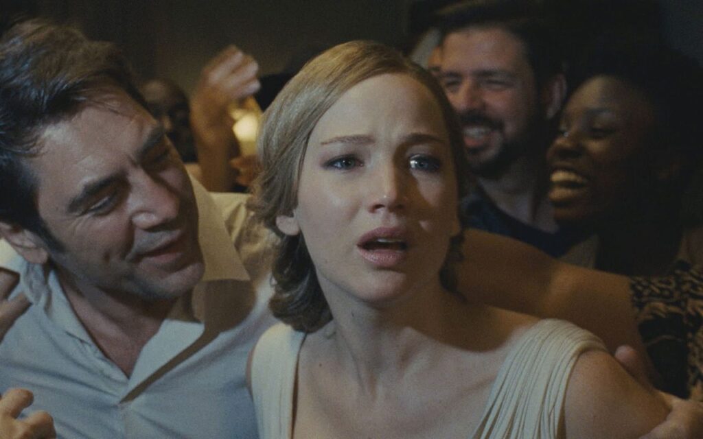 Jennifer Lawrence nel film Madre!