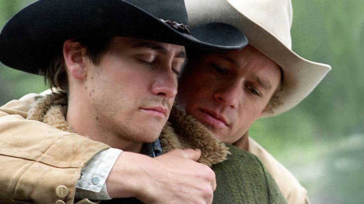 Jake Gyllenhaal e Heath Ledger ne I segreti di Brokeback Mountain
