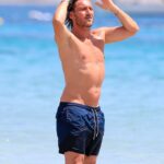Francesco Totti in boxer e torso nudo