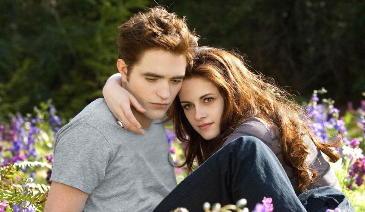 Robert Pattinson e Kristen Stewart in "Twilight" 