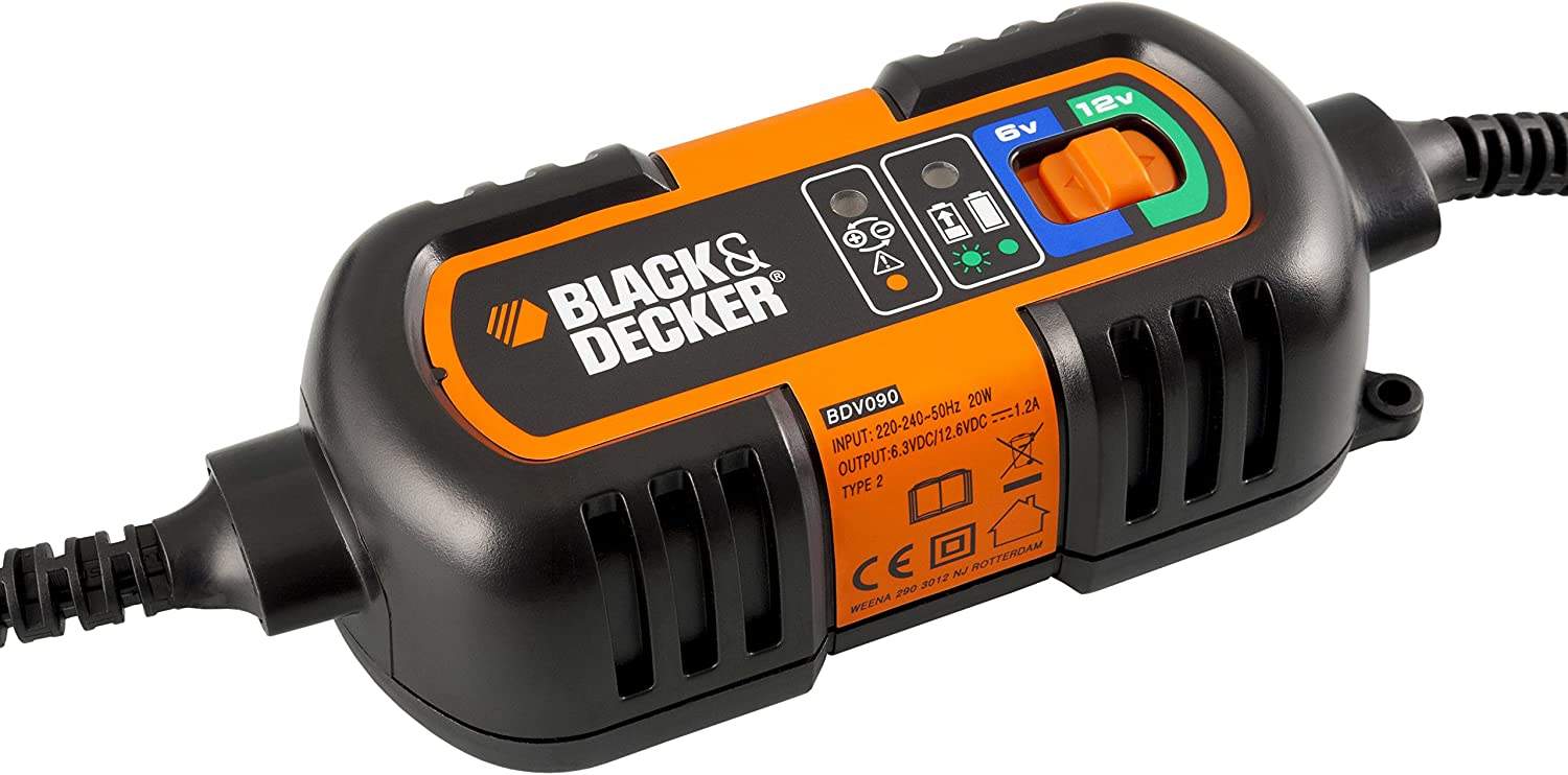 Il caricabatterie per auto BLACK&DECKER BDV090