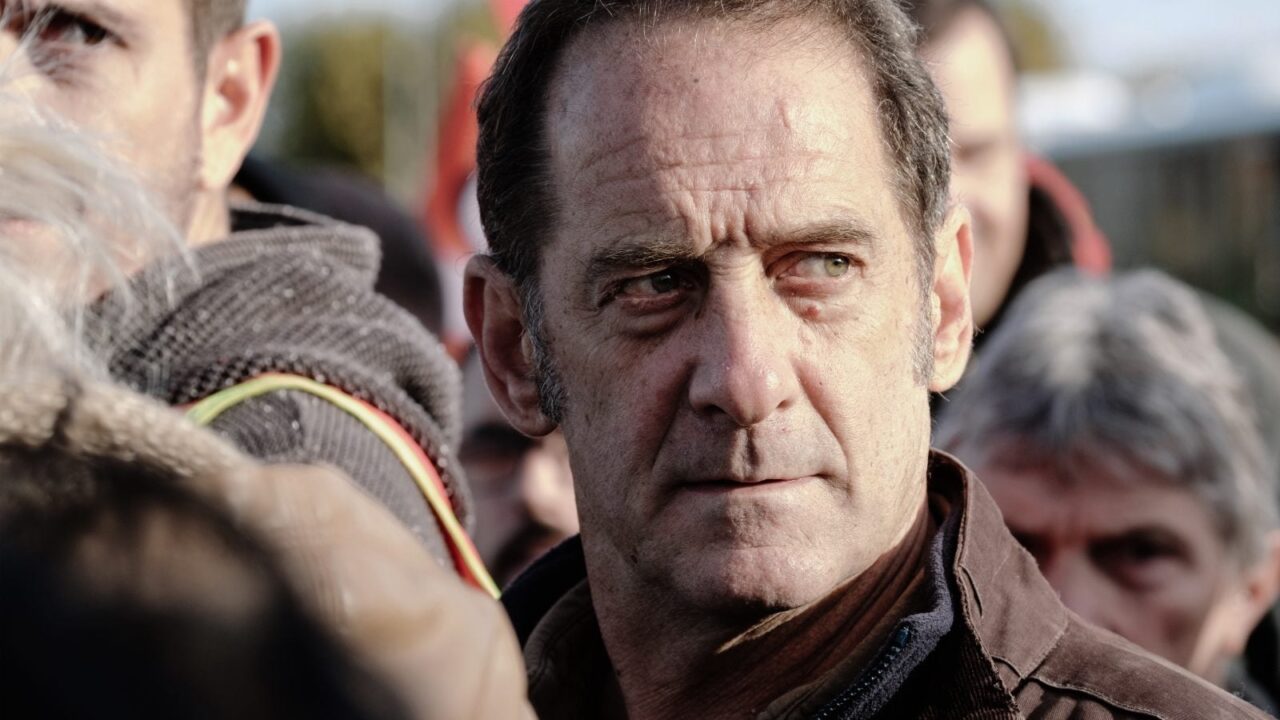 Primo piano di Vincent Lindon in una scena da In guerra (2018)