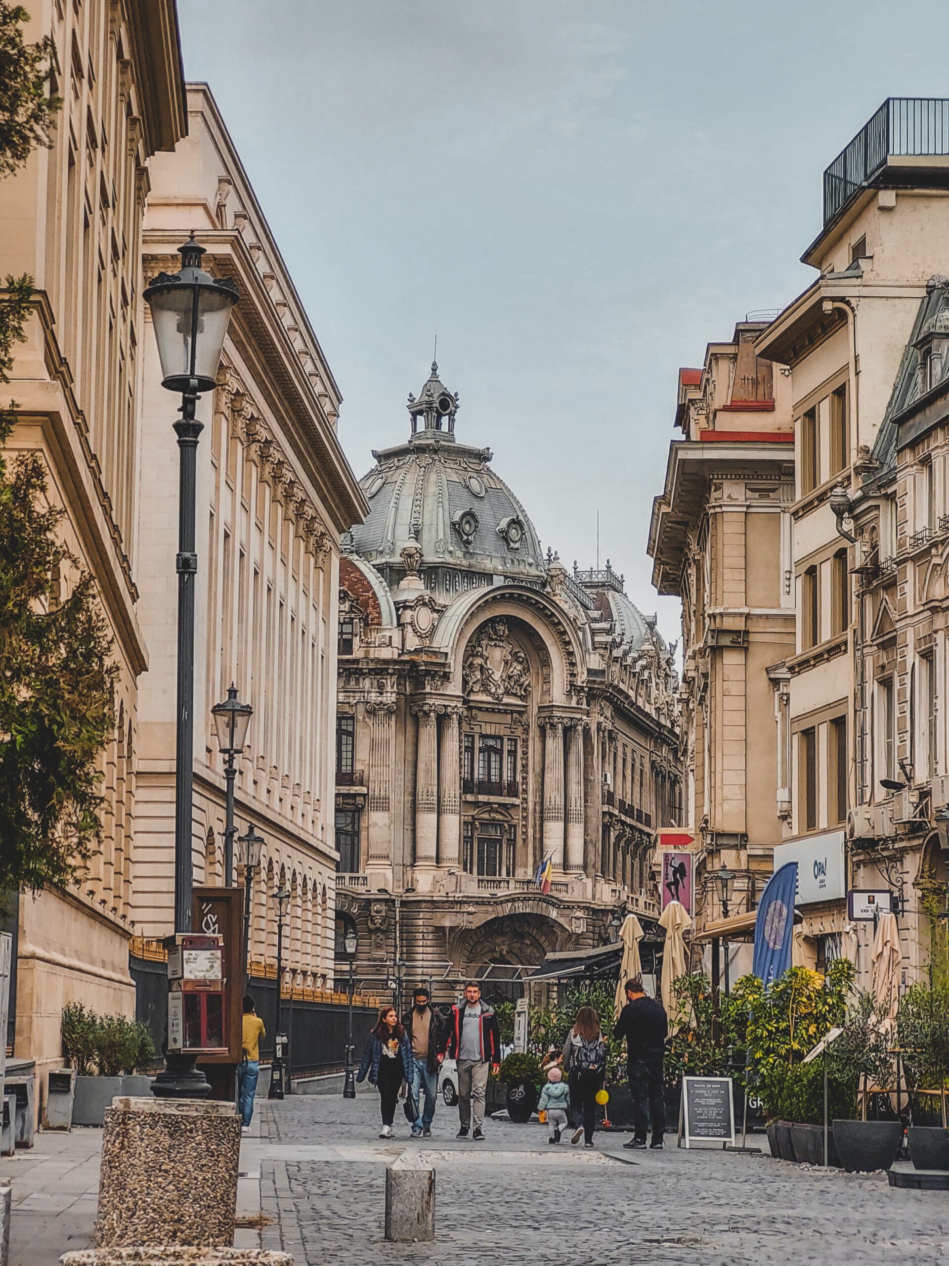 Una strada di Bucarest