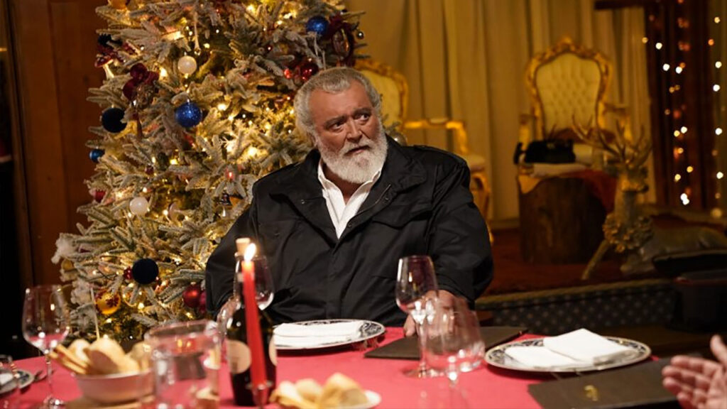 Diego Abatantuono nel film Improvvisamente Natale