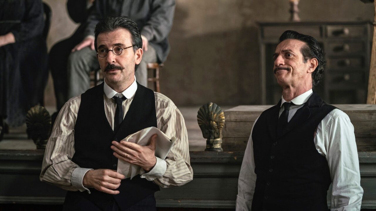 Valentino Picone e Salvo Ficarra ne La stranezza